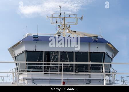 TARS, Danemark - 10 juin 2021 - vue rapprochée du cokcpit d'un grand ferry pour passagers Banque D'Images