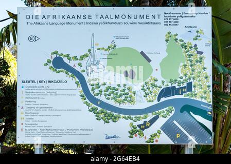 PAARL, AFRIQUE DU SUD - 17 AVRIL 2021: Carte de la région au Monument de la langue afrikaans près de Paarl dans la province du Cap occidental Banque D'Images