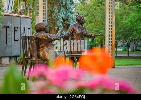 La statue des Célèbres cinq alias 'Les femmes sont des personnes' monument de Barbara Paterson, Calgary, Alberta, Canada Banque D'Images