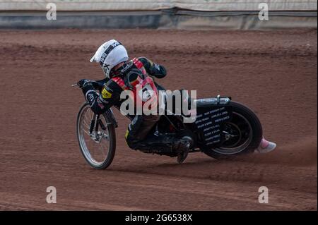 MANCHESTER, ROYAUME-UNI. 2 JUILLET Daniel Gilkes en action pour les Kent Iwade garage Royals lors du match de la Ligue nationale de développement entre Belle vue Colts et Kent Royals au National Speedway Stadium, Manchester, le vendredi 2 juillet 2021. (Credit: Ian Charles | MI News) Credit: MI News & Sport /Alay Live News Banque D'Images