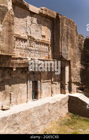 Persepolis, tombeau royal d'Artaxerxes iii, tombeau de roche sur la face, capitale de l'empire d'Achaemenid, province de Fars, Iran, Perse, Asie occidentale, Asie Banque D'Images