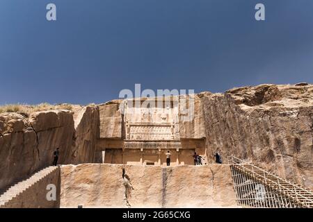 Persepolis, tombeau royal d'Artaxerxes ii, tombeau de roche sur la face, capitale de l'empire achéménide, province de Fars, Iran, Perse, Asie occidentale, Asie Banque D'Images