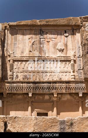 Persepolis, tombeau royal d'Artaxerxes ii, tombeau de roche sur la face, capitale de l'empire achéménide, province de Fars, Iran, Perse, Asie occidentale, Asie Banque D'Images