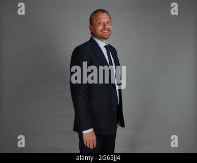 Sheffield, Angleterre, le 2 juillet 2021. Slavisa Jokanovic le nouveau directeur de Sheffield Utd pendant son après-midi de presse à Bramall Lane, Sheffield. Date de la photo : 2 juillet 2021. Le crédit photo devrait se lire comme suit : Simon Bellis/Sportimage Banque D'Images