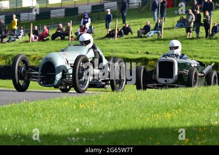 Francesca Wilton, Austin Single Seater, Mark Elder, Austin Sports Special, Allcomers Scratch Race for Pre-War Cars, VSCC, Shuttleworth Nuffield et le Banque D'Images