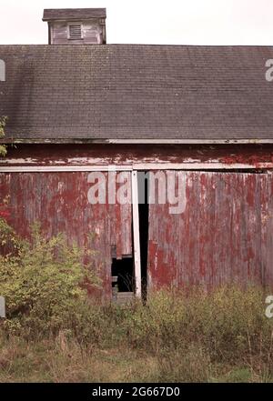 Grange abandonnée avec petite coupole, Hudson Valley, New York. Banque D'Images