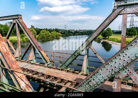 Pont piétonnier DAHLHAUSEN, ancien pont ferroviaire, frontière de la ville d'Essen/Bochum, Ruhr, Essen, NRW, Allemagne, Banque D'Images