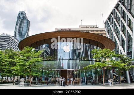 Bangkok, Thaïlande 04.28.2021 le 2ème magasin Apple Store de Bangkok au centre commercial Central World Banque D'Images