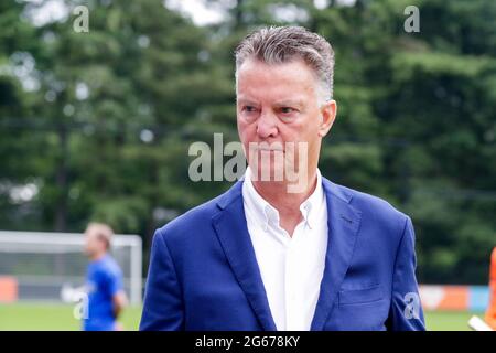 ZEIST, PAYS-BAS - JUILLET 3 : Louis van Gaal pendant la session de formation des femmes de l'équipe nationale néerlandaise de football au campus de KNVB le 3 juillet 2021 à Zeist, pays-Bas (photo de Broer van den Boom/Orange Pictures) Banque D'Images