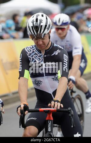 Oyonnax, France. 03 juillet 2021. Simon Clarke au début de la 8e étape du Tour de France à Oyonnax. Julian Elliott News Photographie crédit: Julian Elliott/Alay Live News Banque D'Images