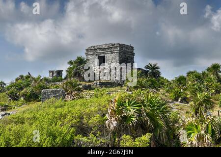 Temple God of Winds dans le site archéologique de Tulum, au Mexique. Banque D'Images