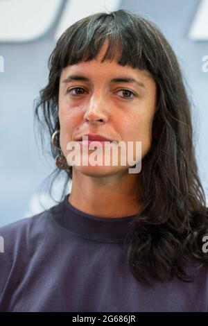 Vimala Pons assiste à la première du film Netflix Paris 'Commentaire Je suis Devenu Super-Heros' au festival Cinema Paradiso au cours de la Cour Carree du Louvre le 04 juillet 2021 à Paris, France. Photo de Nasser Berzane/ABACAPRESS.COM Banque D'Images