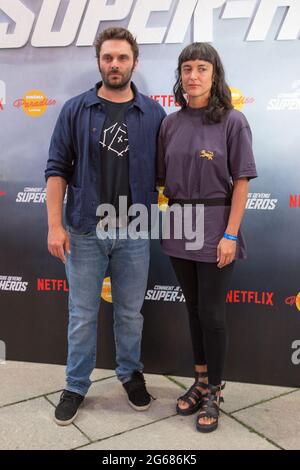 Pio Marmai et Vimala Pons assiste à la première du film de Netflix Paris « Comment Je suis Devenu Super-Heros » au festival Cinema Paradiso de la Cour Carree du Louvre le 04 juillet 2021 à Paris, France. Photo de Nasser Berzane/ABACAPRESS.COM Banque D'Images