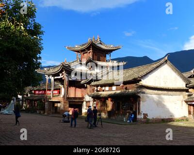 Maisons en pierre dans les villages de la province du Yunnan au sud de la Chine Banque D'Images