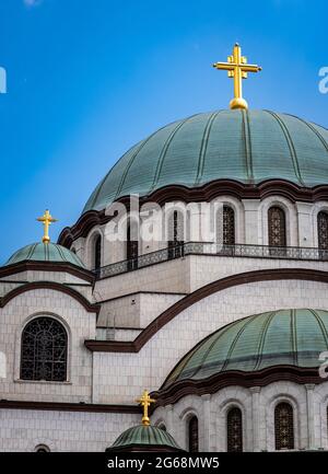 L'église Saint-Sava, l'une des plus grandes églises chrétiennes orthodoxes du monde à Belgrade, capitale de la Serbie Banque D'Images