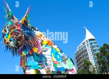 Une sculpture de gros chats appelée le Lynx ibérique au Parc das Nacoes, une antenne Expo à Lisbonne au Portugal Banque D'Images