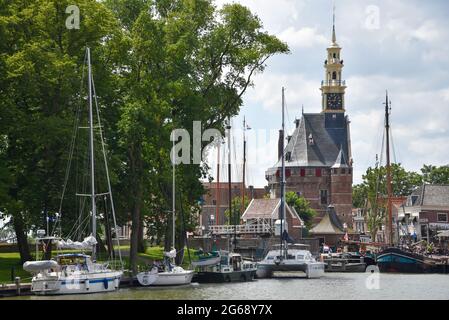 Hoorn, pays-Bas. Septembre 2020. La célèbre porte de Hoorn, une ville historique le long de la rive de l'Ijsselmeer, Hollande. Photo de haute qualité Banque D'Images