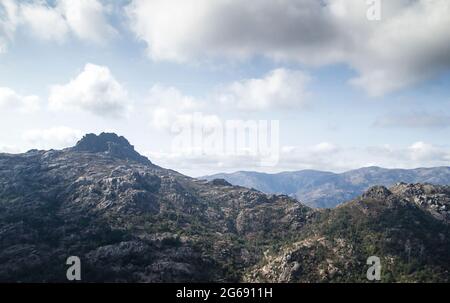 Paysage de montagne dans le parc national de Peneda Geres, Portugal Banque D'Images