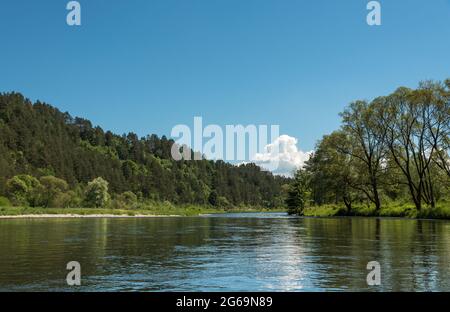 Descente en rafting de Dunajec en Pologne et en Slovaquie Banque D'Images