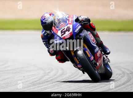 Toprak Razgatlioglu de Pata Yamaha avec BRIXX WorldSBK dans la course 2 pendant le deuxième jour du Championnat Motul FIM Superbike 2021 à Donington Park, Leicestershire. Samedi 4 juillet 2021. Banque D'Images