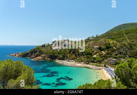 Les couleurs magiques de l'eau à isola del giglio Banque D'Images