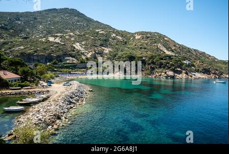 Les couleurs magiques de l'eau à isola del giglio Banque D'Images