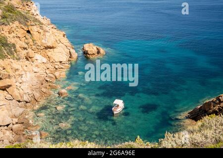 Les couleurs magiques de l'eau à isola del giglio Banque D'Images