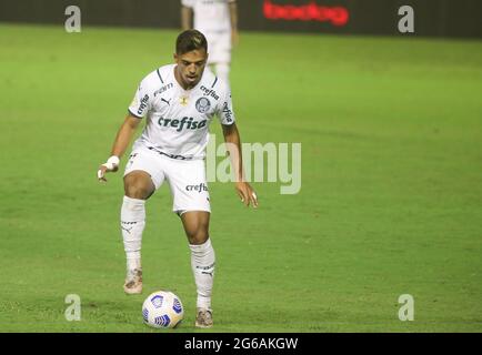 Recife, Brésil. 04e juillet 2021. Gabriel Menino, pendant le sport et Palmeiras, tenu ce dimanche (04), dans un match valable pour la 9e manche du Championnat brésilien 2021, match tenu au stade Ilha do Retiro, à Recife, Pernambuco, Brésil. Crédit: Tiago Caldas/FotoArena/Alay Live News Banque D'Images