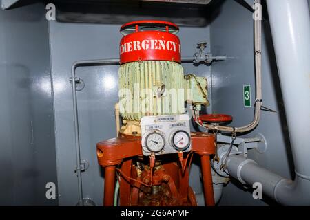 Pompe incendie d'urgence. Moteur marin. Équipement de sécurité. Banque D'Images