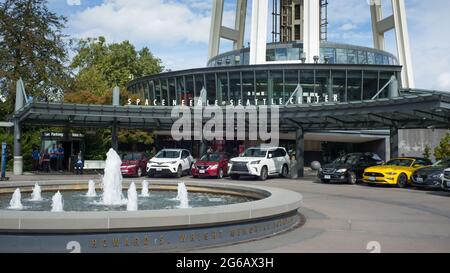 La base et la fontaine de Seattle Space Needle. Banque D'Images