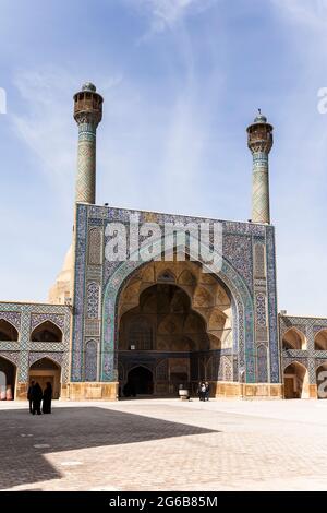 Bâtiment principal (salle de prière) et cour de la mosquée du vendredi (mosquée de Jameh), Ispahan (Esfahan), province d'Ispahan, Iran, Perse, Asie occidentale, Asie Banque D'Images