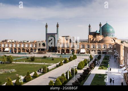 Vue sur la place Imam (Naqsh e Jahan) et la mosquée Imam (mosquée Shah), depuis Ali qapu, Isfahan (Esfahan), province d'Isfahan, Iran, Perse, Asie occidentale, Asie Banque D'Images