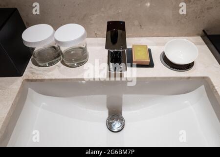 Intérieur d'une salle de bain moderne Banque D'Images