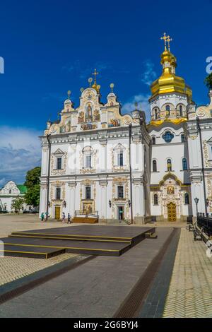Églises et bâtiments de la Lavra de Pechersk (monastère des grottes) à Kiev, Ukraine Banque D'Images