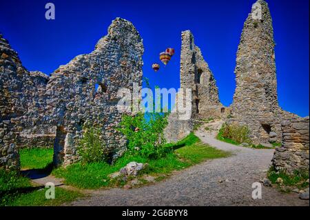 DE - BAVIÈRE: Entrée à la ruine Hohenfreyberg à côté du château d'Eisenberg près de Fuessen dans l'Ostallgaeu Banque D'Images