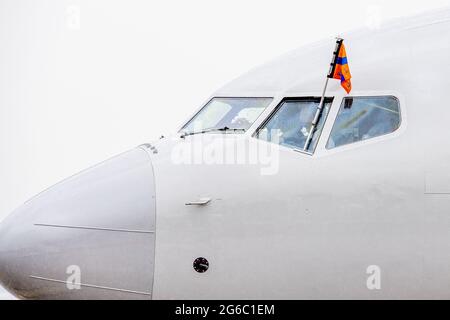 Berlin, Allemagne. 05e juillet 2021. Le roi Willem-Alexander et la reine Maxima des pays-Bas arrivent à l'aéroport de Brandebourg de Berlin. Le couple royal néerlandais est à Berlin pour une visite d'État de trois jours. Berlin, Allemagne, 5 juillet 2021. Photo de Robin Utrecht/ABACAPRESS.COM crédit: Abaca Press/Alay Live News Banque D'Images