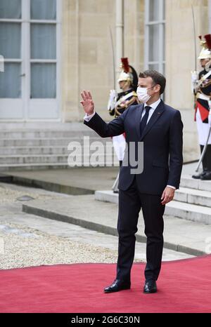 Paris, France. 05e juillet 2021. Le président français Emmanuel Macron à l'Elysée Palace de Paris le 5 juillet 2021. Photo par Eliot Blondt/ABACAPRESS.COM crédit: Abaca Press/Alay Live News Banque D'Images