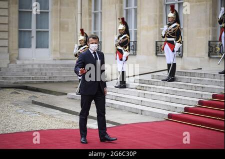 Paris, France. 05e juillet 2021. Le président français Emmanuel Macron à l'Elysée Palace de Paris le 5 juillet 2021. Photo par Eliot Blondt/ABACAPRESS.COM crédit: Abaca Press/Alay Live News Banque D'Images