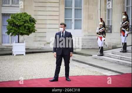 Paris, France. 05e juillet 2021. Le président français Emmanuel Macron à l'Elysée Palace de Paris le 5 juillet 2021. Photo par Eliot Blondt/ABACAPRESS.COM crédit: Abaca Press/Alay Live News Banque D'Images