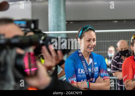 Bolton, Royaume-Uni. 04e juillet 2021. Nikki Barlett vu pendant le triathlon Ironman à Bolton.Ironman est un événement annuel organisé dans le monde entier où les athlètes concourent dans un triathlon éprouvant. Le triathlon de cette année a été 20 mois en préparation en raison de l'attente du covid. (Photo par Ryan Jenkinson/SOPA Images/Sipa USA) crédit: SIPA USA/Alay Live News Banque D'Images