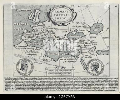 Karte des Römischen Reiches. Die Karte ist in der unteren rechten Ecke von I. Laurus signiert. Der eingefügte texte in der Mitte beschreibt die Ausdewohnung vom Rhein im Norden und vom Tigris im Osten, historisches ROM, Italien, Splendore dell' Antica Roma: Les splendeurs de Rome, Circa 1625 / Rome historique, Italie, carte de l'Empire romain. La carte est signée dans le coin inférieur droit par I. Laurus. Le texte encadré au centre décrit l'étendue du Rhin au nord, et du Tigre à l'est, Historisch, historique, numérique amélioration de la reproduction d'un original de Banque D'Images