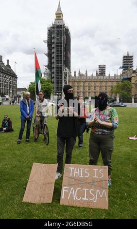 Londres, Royaume-Uni. 05e juillet 2021. Les protestations contre les Tories tentent de faire passer rapidement le projet de loi (PCSC) - nous devons défendre nos droits, qui criminalisent le peuple rom, les minorités ethniques le 5 juillet 2021, Parliament Square, Londres, Royaume-Uni. Crédit : Picture Capital/Alamy Live News Banque D'Images