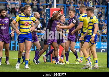 Robert Lui (6), de Leeds Rhinos, fête sa tentative de faire 0-4 Banque D'Images