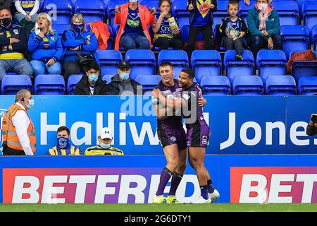 Alex Mellor (11) de Leeds Rhinos célèbre son essai Banque D'Images