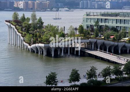 Little Island Pier Park, Hudson River Park, New York Banque D'Images