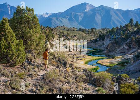 Site géologique de Hot Creek dans le comté de Mono en Californie Banque D'Images