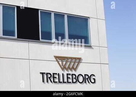 Aarhus, Danemark - 18 avril 2021 : immeuble de bureaux de Trelleborg. Trelleborg AB est un groupe d'ingénierie mondial spécialisé dans la technologie des polymères Banque D'Images