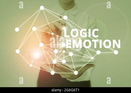 Signe affichant l'émotion logique. Concept d'affaires sentiments désagréables tourné à respect de soi raisonnable esprit Lady dans la tenue uniforme tablette Banque D'Images