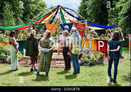 Community Brain's Crop-ups, Entrance RHS Alloment Garden, RHS Hampton court Palace Garden Festival, East Molesey, Surrey. ROYAUME-UNI Banque D'Images