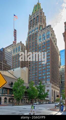 10 Light Street, vue de l'ouest. Anciennement Bank of America Building, Baltimore Trust Company Building. Banque D'Images